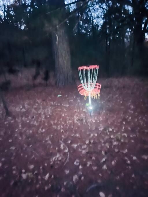 Villa Bastrop Tiny Disc Golf Retreat Exterior foto