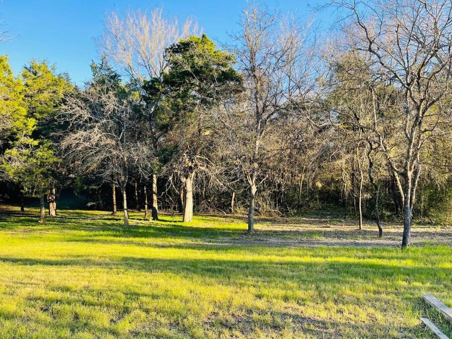 Villa Bastrop Tiny Disc Golf Retreat Exterior foto