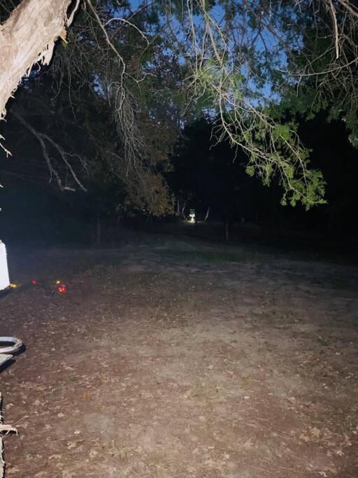 Villa Bastrop Tiny Disc Golf Retreat Exterior foto